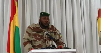 Le Général Amara Camara  :  » Si le Gl Doumbouya souhaitait se présenter à la présidentielle, je l’encouragerai vivement. »