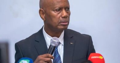 Médias : la HAC suspend deux sites d’information et deux journalistes pour incitation à la violence transfrontalière