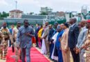 Retour à Conakry : le President Mamadi Doumbouya n’est pas apparu debout sur le toit de son véhicule